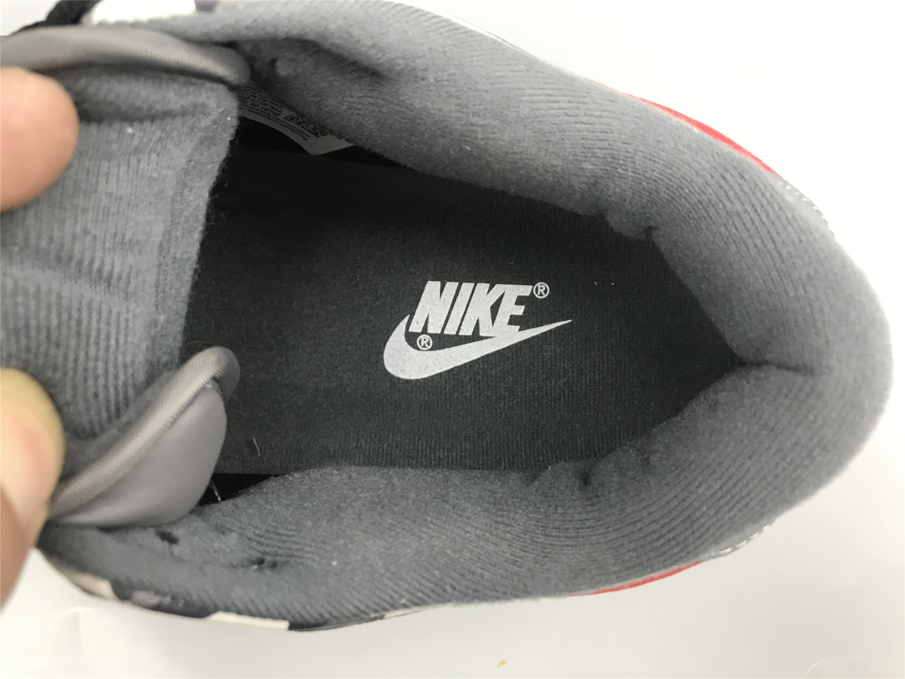 UA NIKE SB DUNK LOW BLACK RED COW