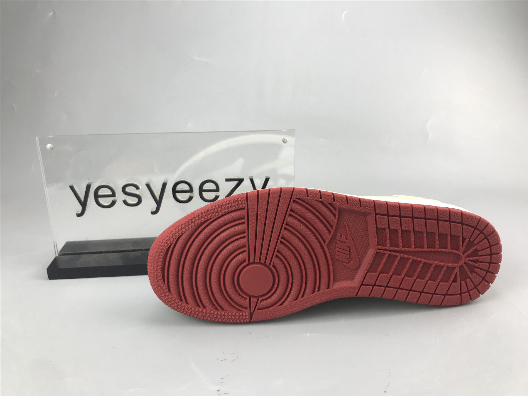 UA FRAGMENT X TRAVIS SCOTT X AIR JORDAN 1 LOW TSÂ