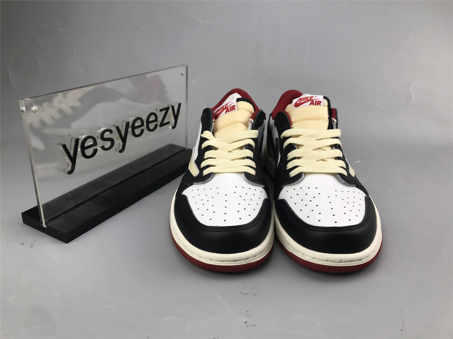 UA FRAGMENT X TRAVIS SCOTT X AIR JORDAN 1 LOW TSÂ