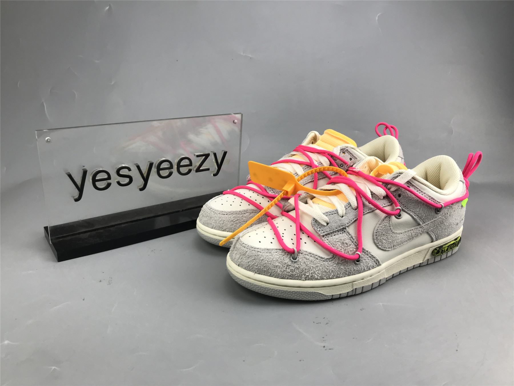 UA NIKE OFF-WHITE X DUNK LOW 