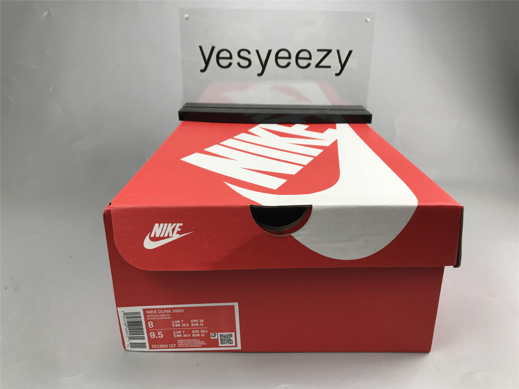 UA NIKE WMNS DUNK HIGH 