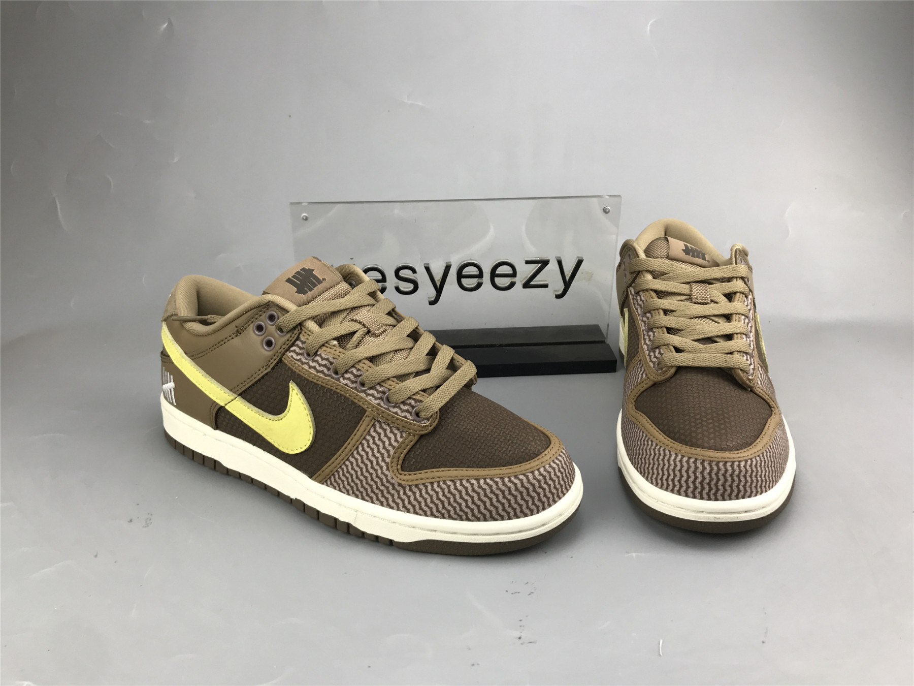 UA NIKE UNDEFEATED X DUNK LOW SP 