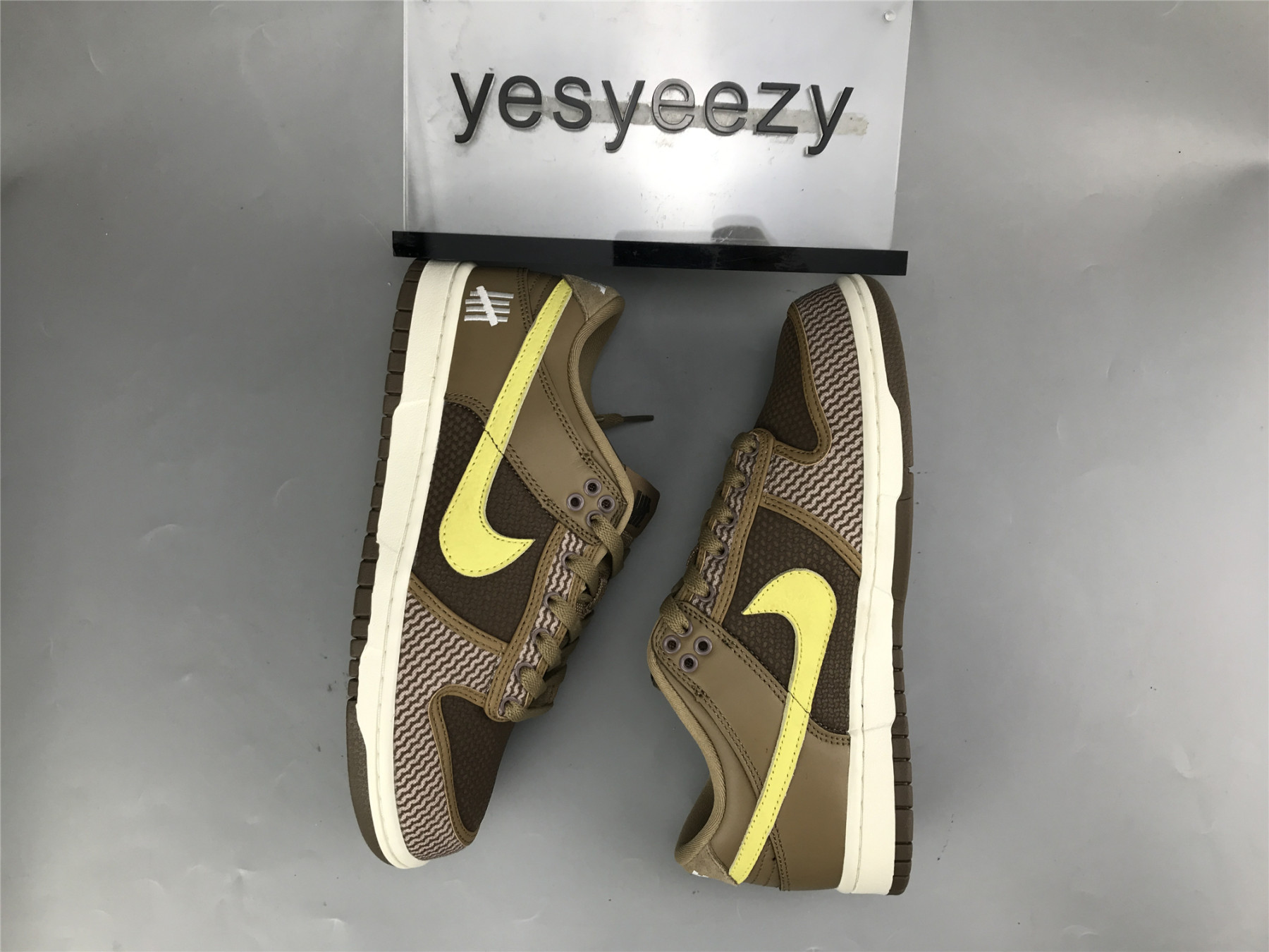 UA NIKE UNDEFEATED X DUNK LOW SP 