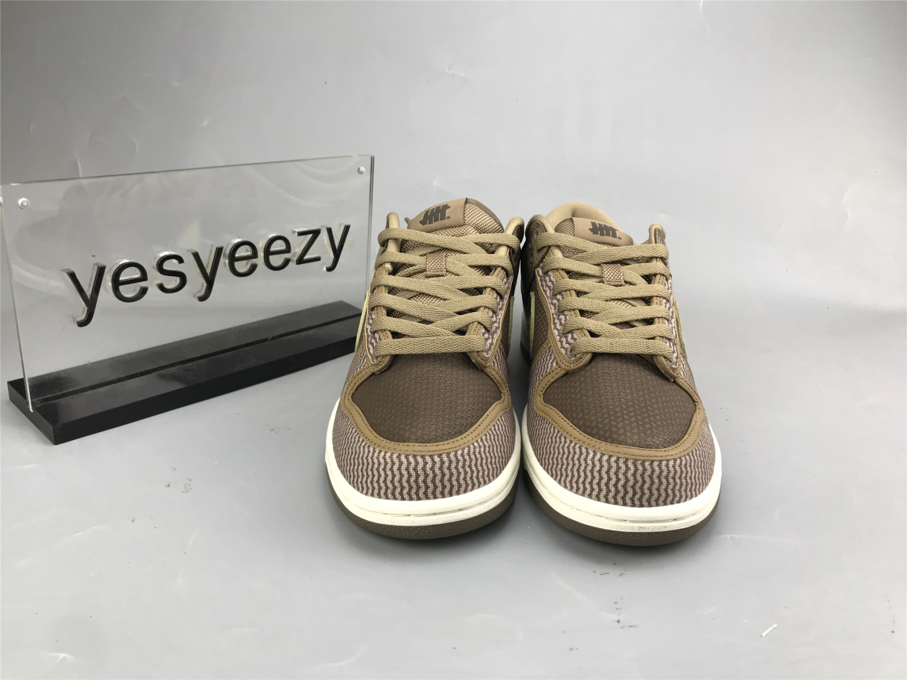 UA NIKE UNDEFEATED X DUNK LOW SP 