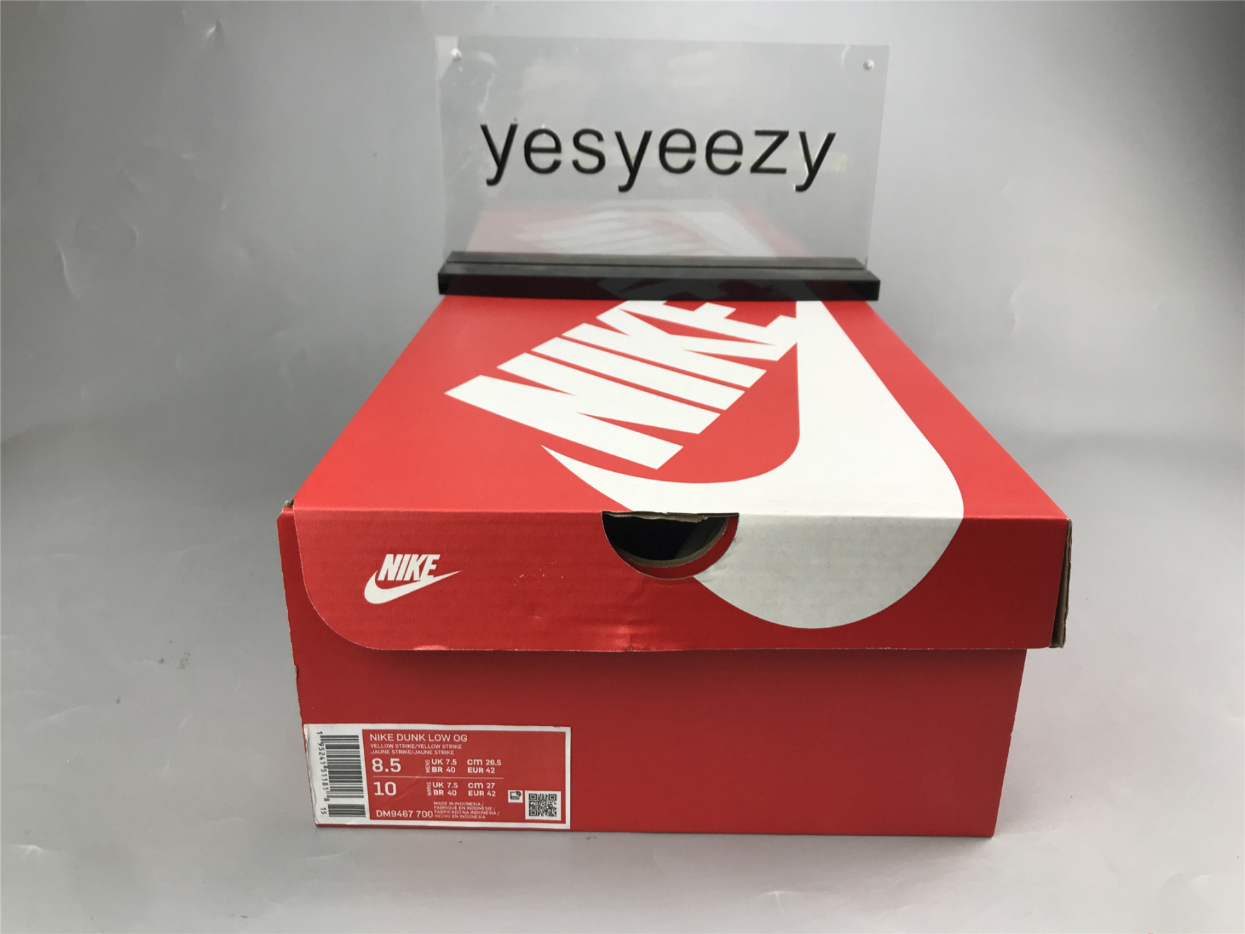 UA NIKE WMNS DUNK LOW OG 