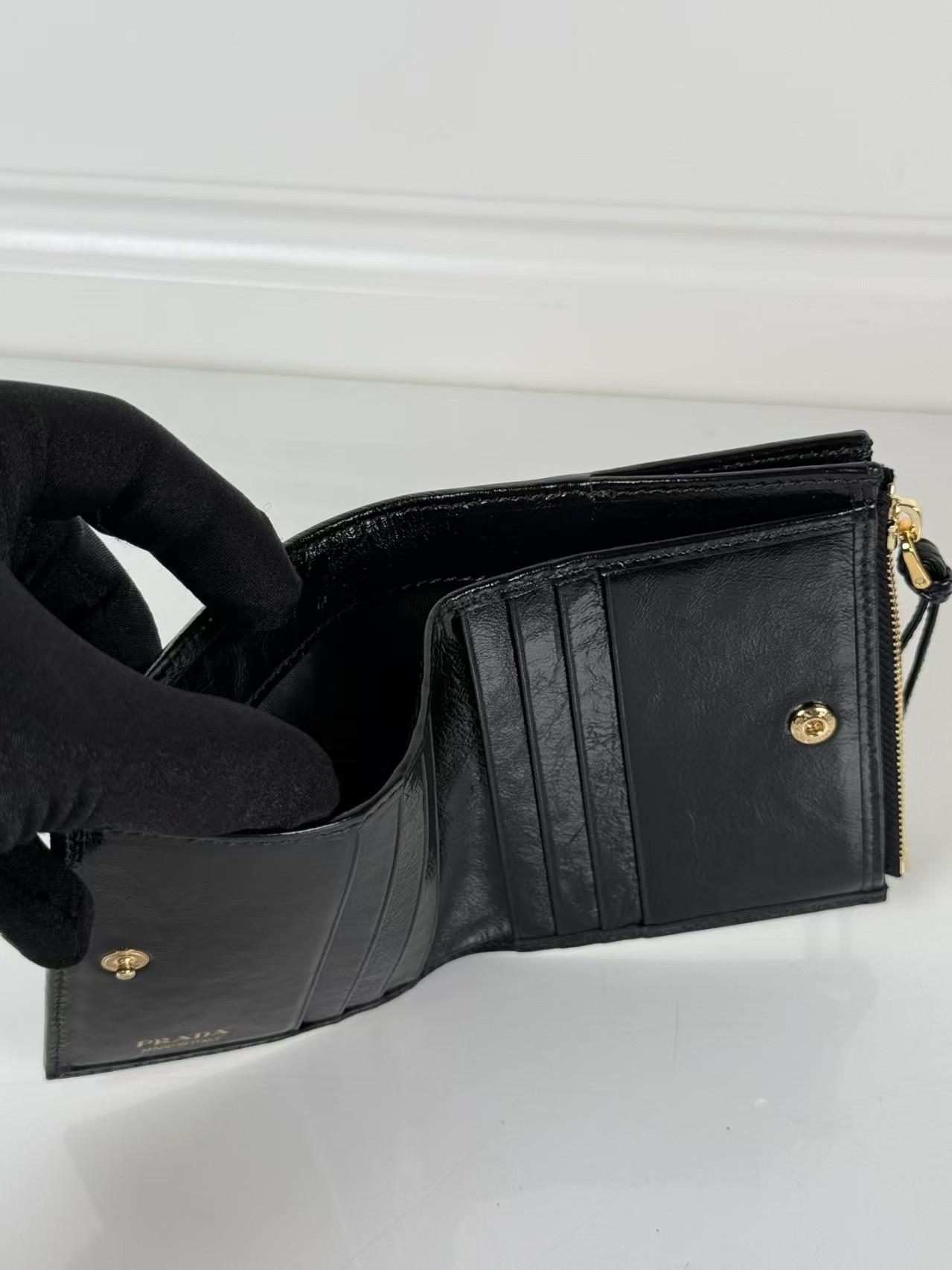 Pra*a Leather Wallet