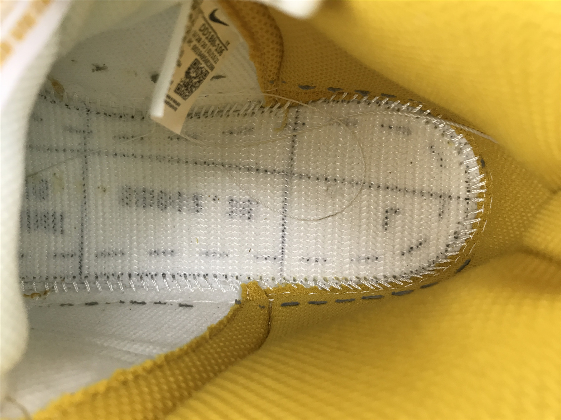 UA NIKE WMNS DUNK HIGH 