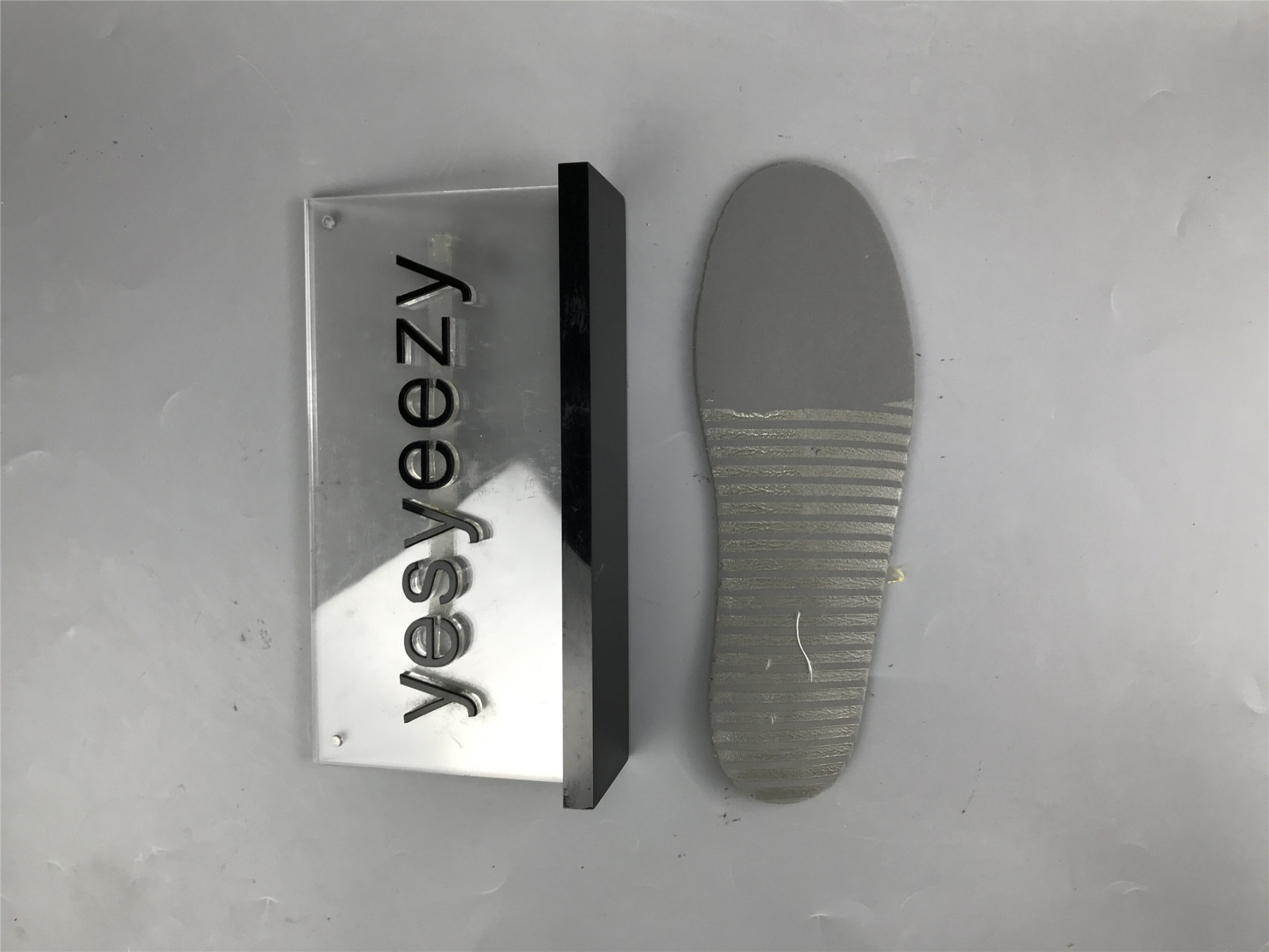 UA NIKE WMNS DUNK HIGH 