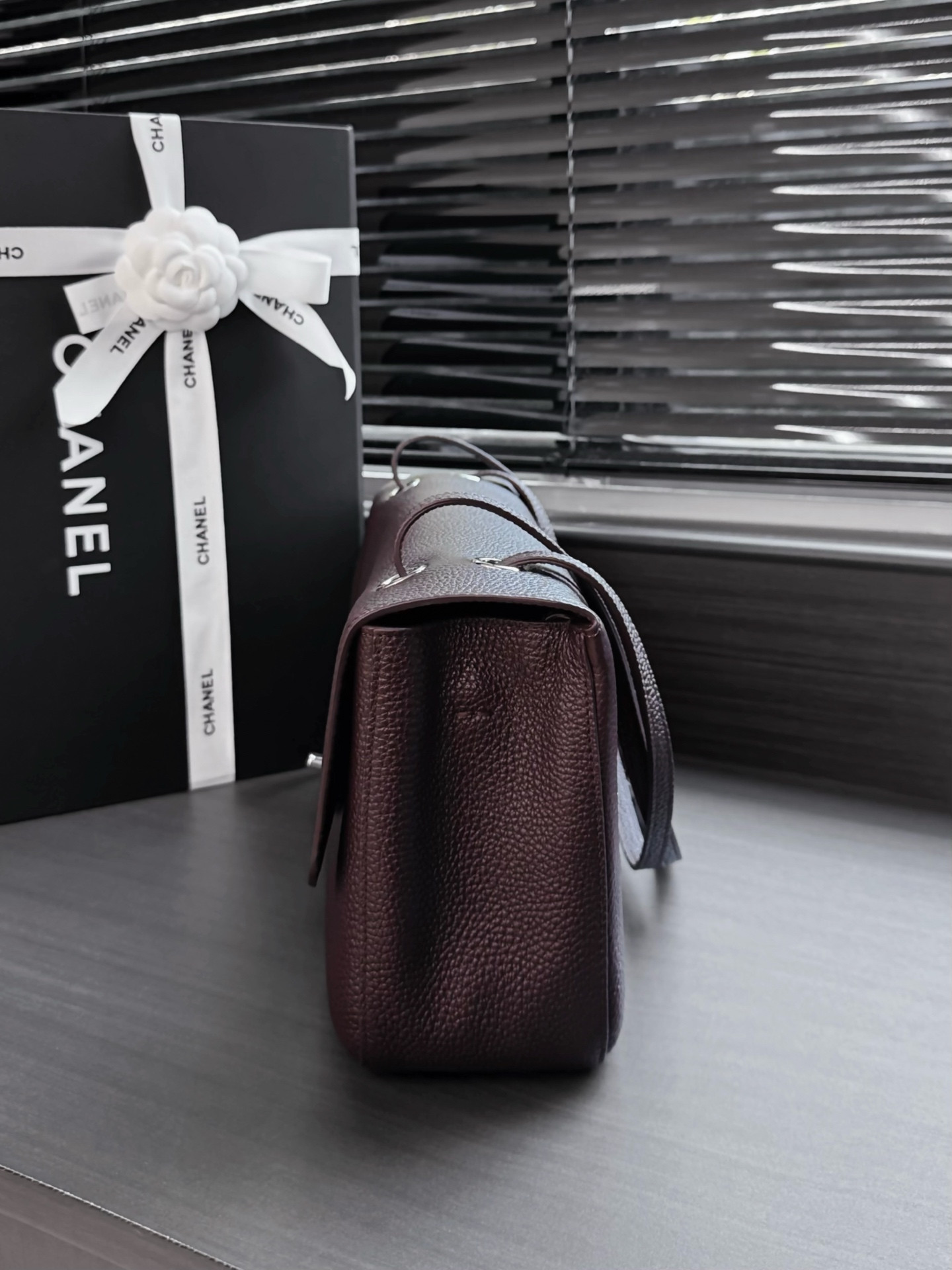 Ch**el Maxi Flap bag in Coffee with Silver-Tone Hardware AS6231 19.5x32x10cm