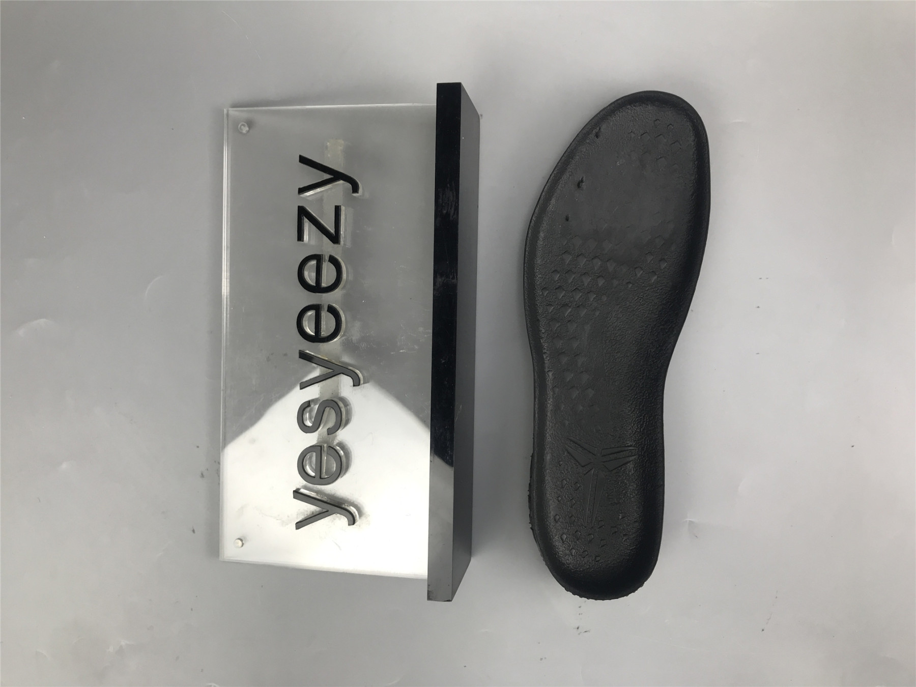 UA NIKE KOBE 9 ELITE LOW XDR 