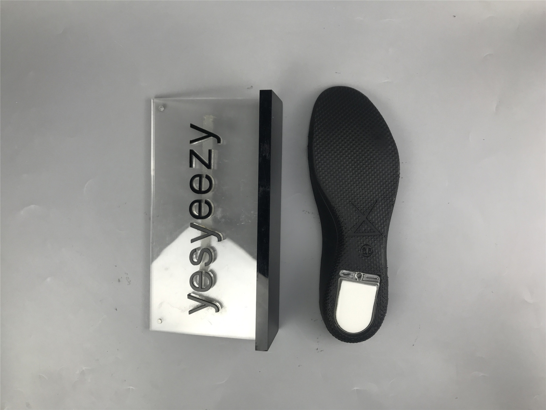 UA NIKE KOBE 9 ELITE LOW 