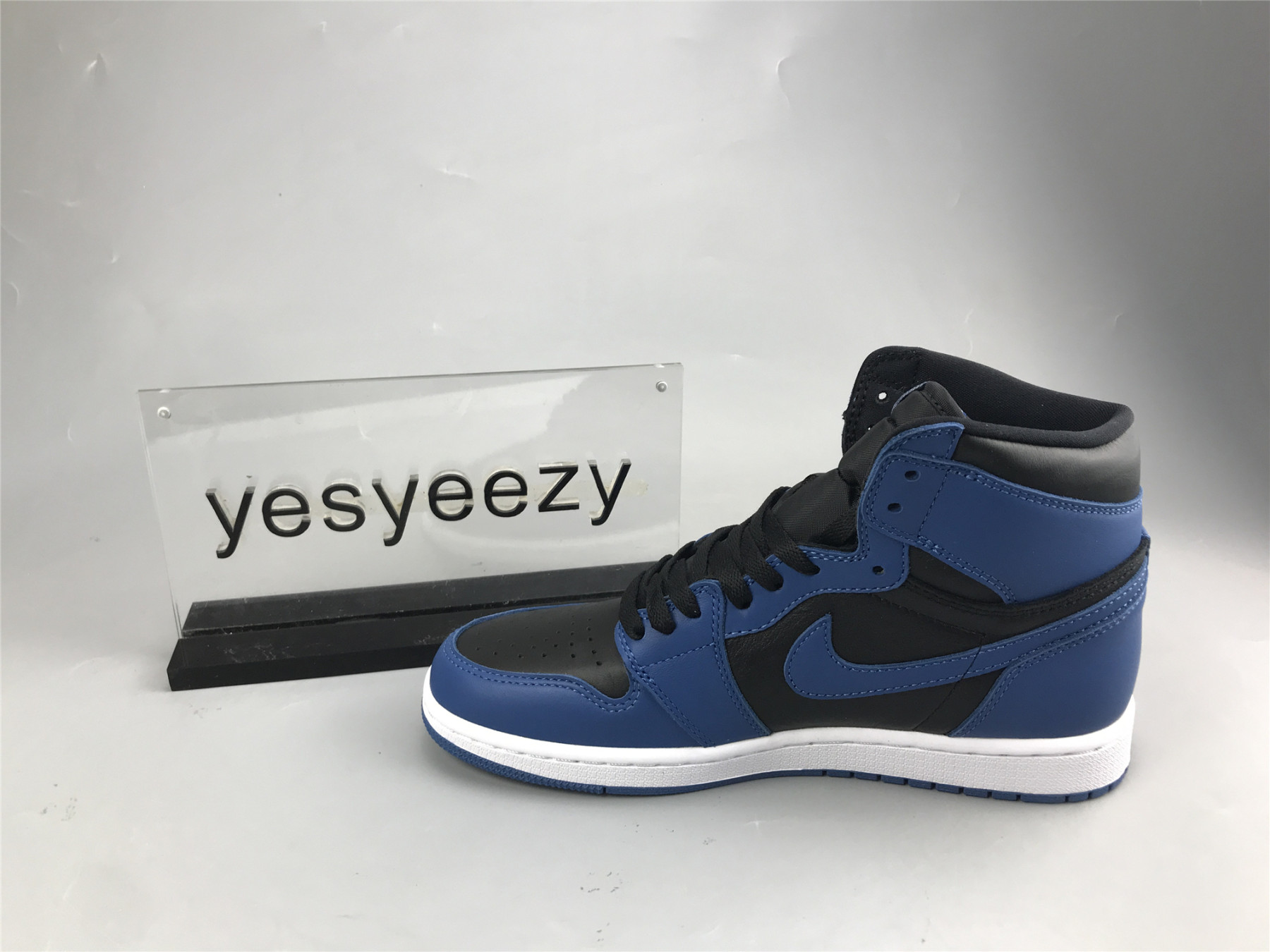 UA AIR JORDAN 1 RETRO HIGH OG 