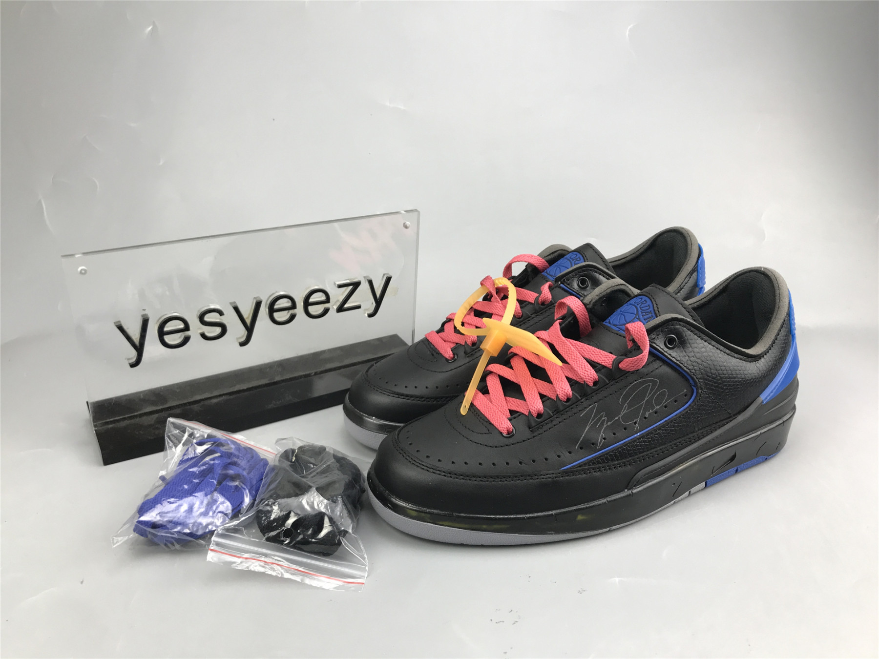 UA OFF-WHITE X AIR JORDAN 2 RETRO LOW SP 