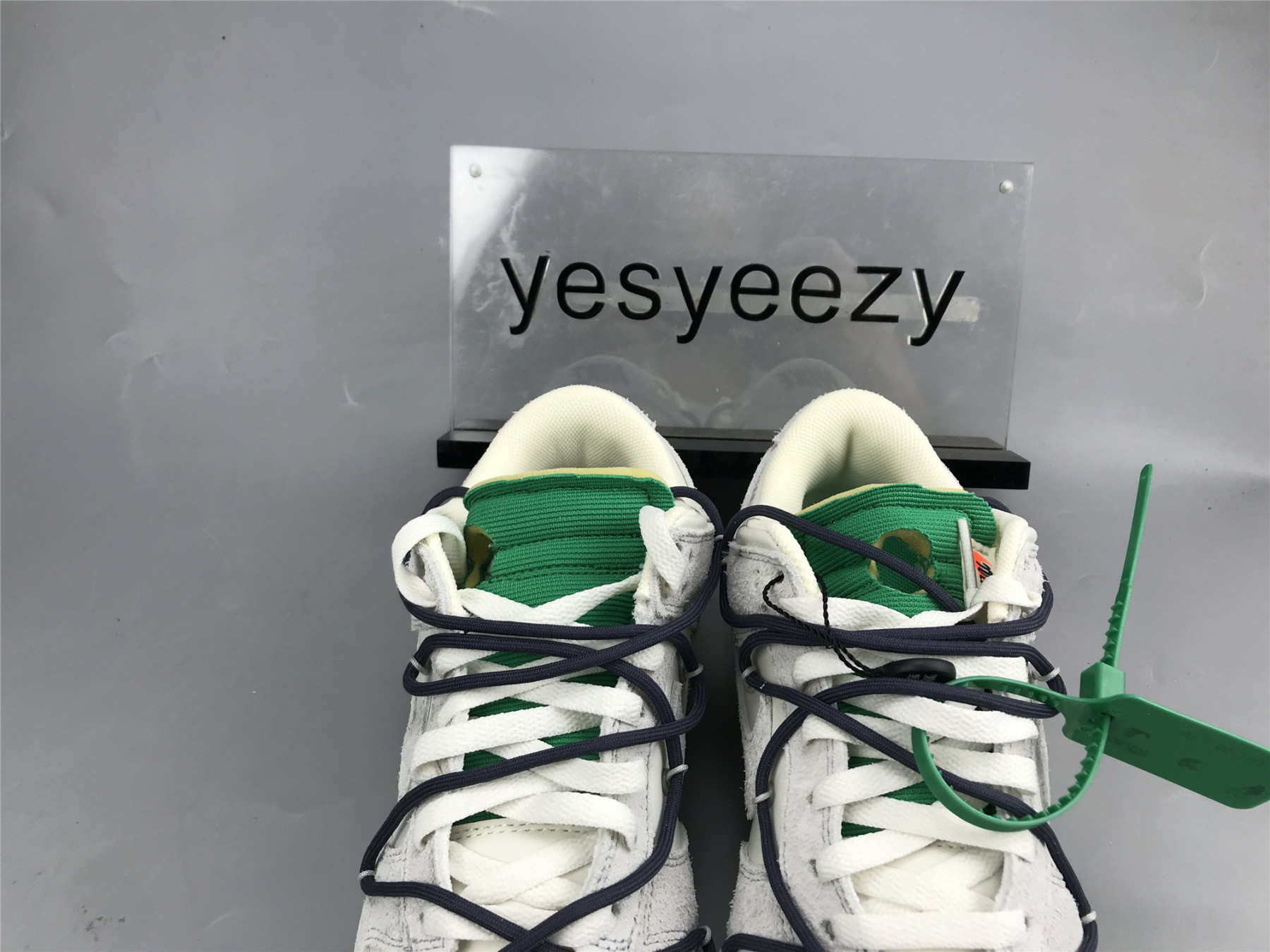 UA NIKE OFF-WHITE X DUNK LOW 