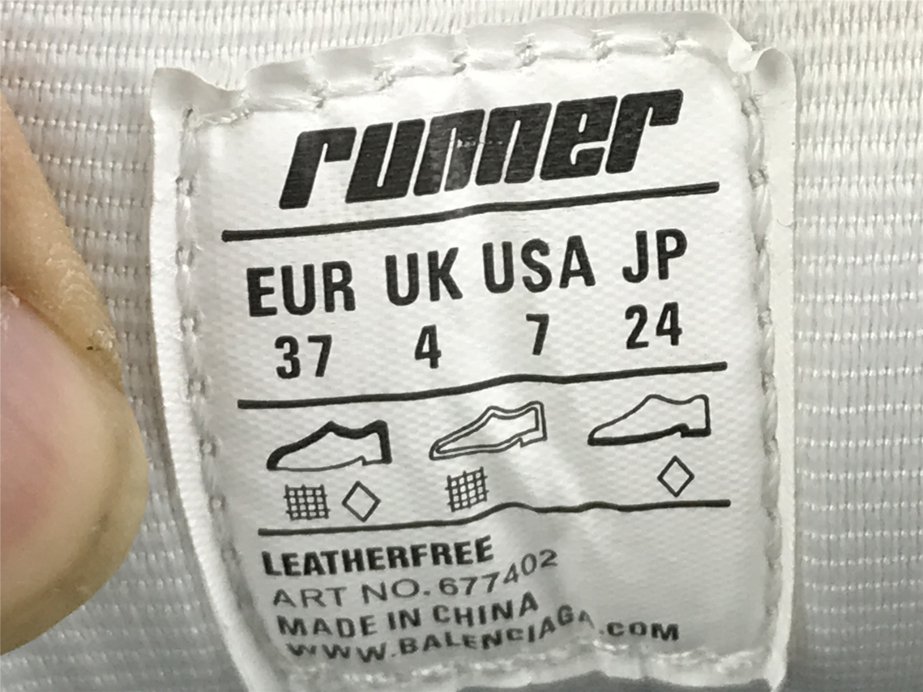 UA RUNNER GREY BURGUNDY