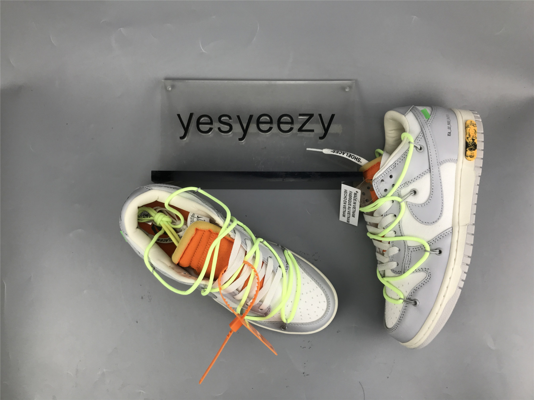 UA NIKE OFF-WHITE X DUNK LOW 