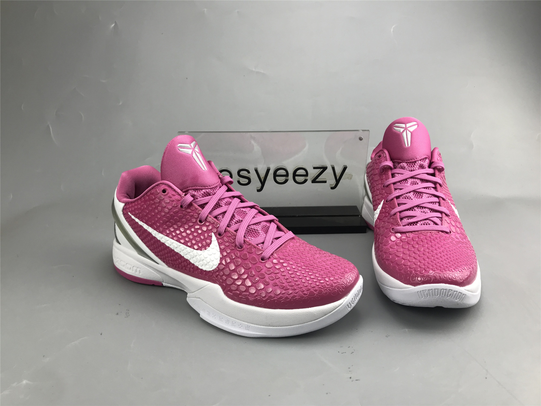 UA NIKE ZOOM KOBE 6 PROTRO 