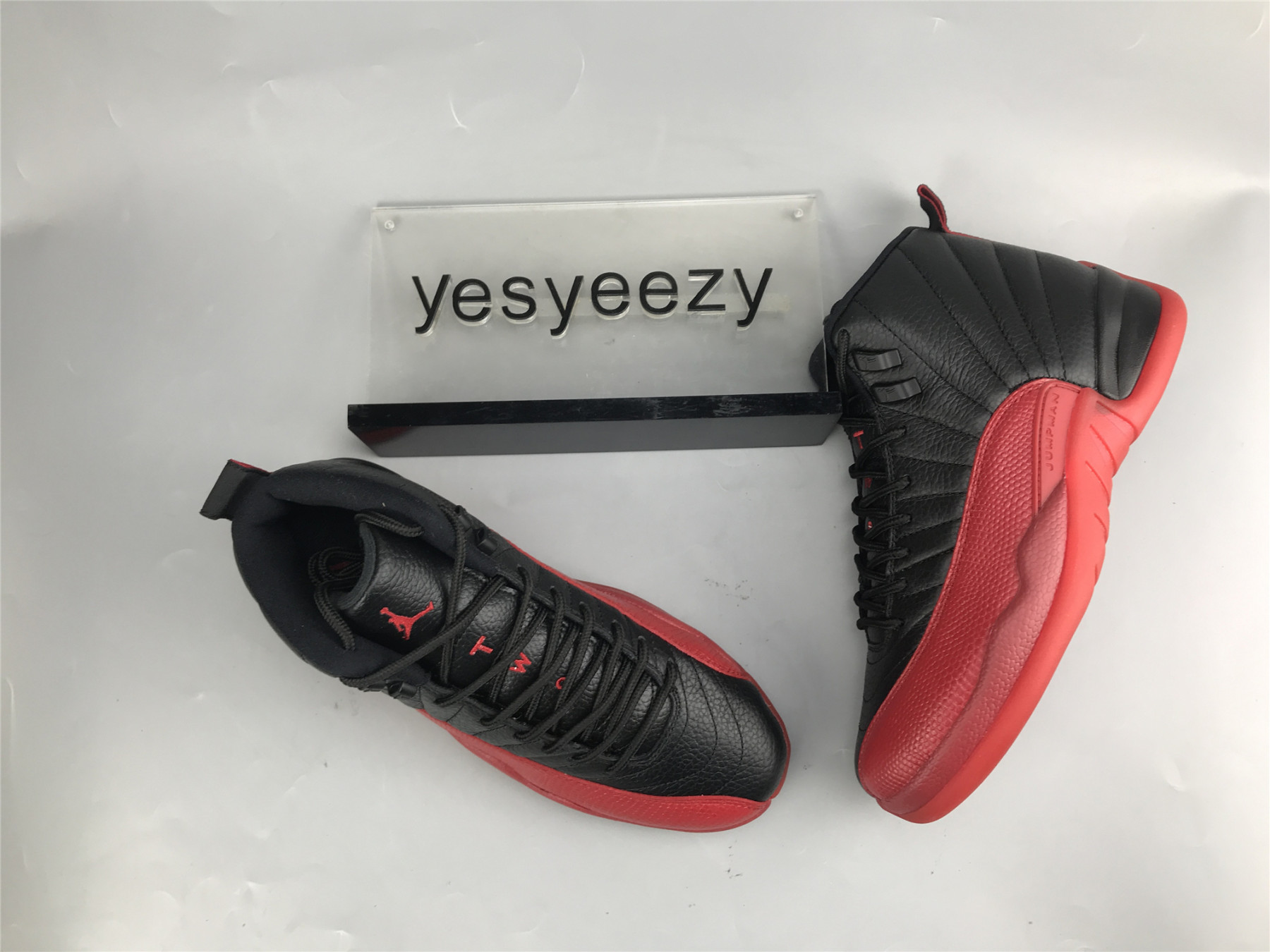 UA AIR JORDAN 12 RETRO 