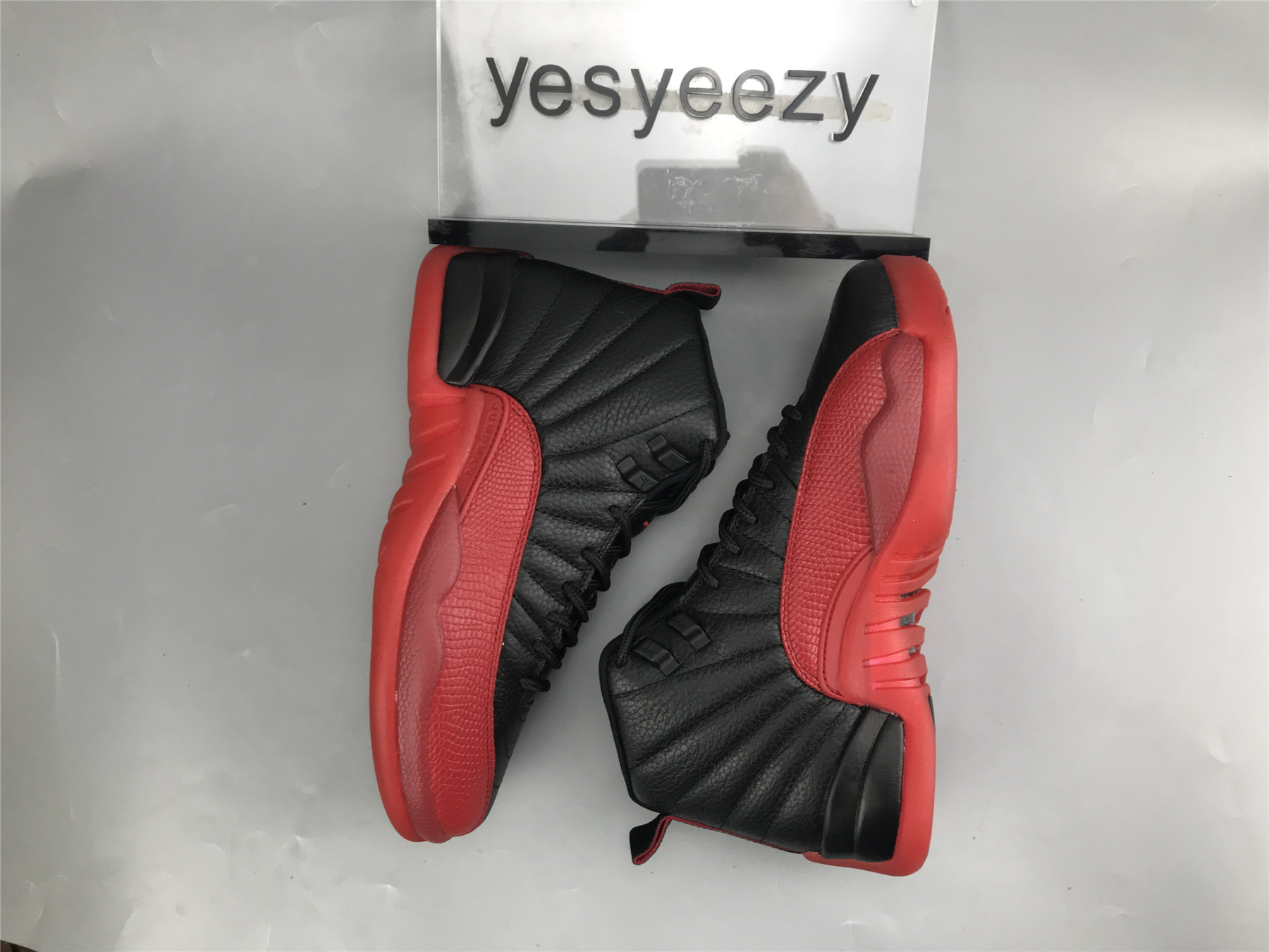 UA AIR JORDAN 12 RETRO 