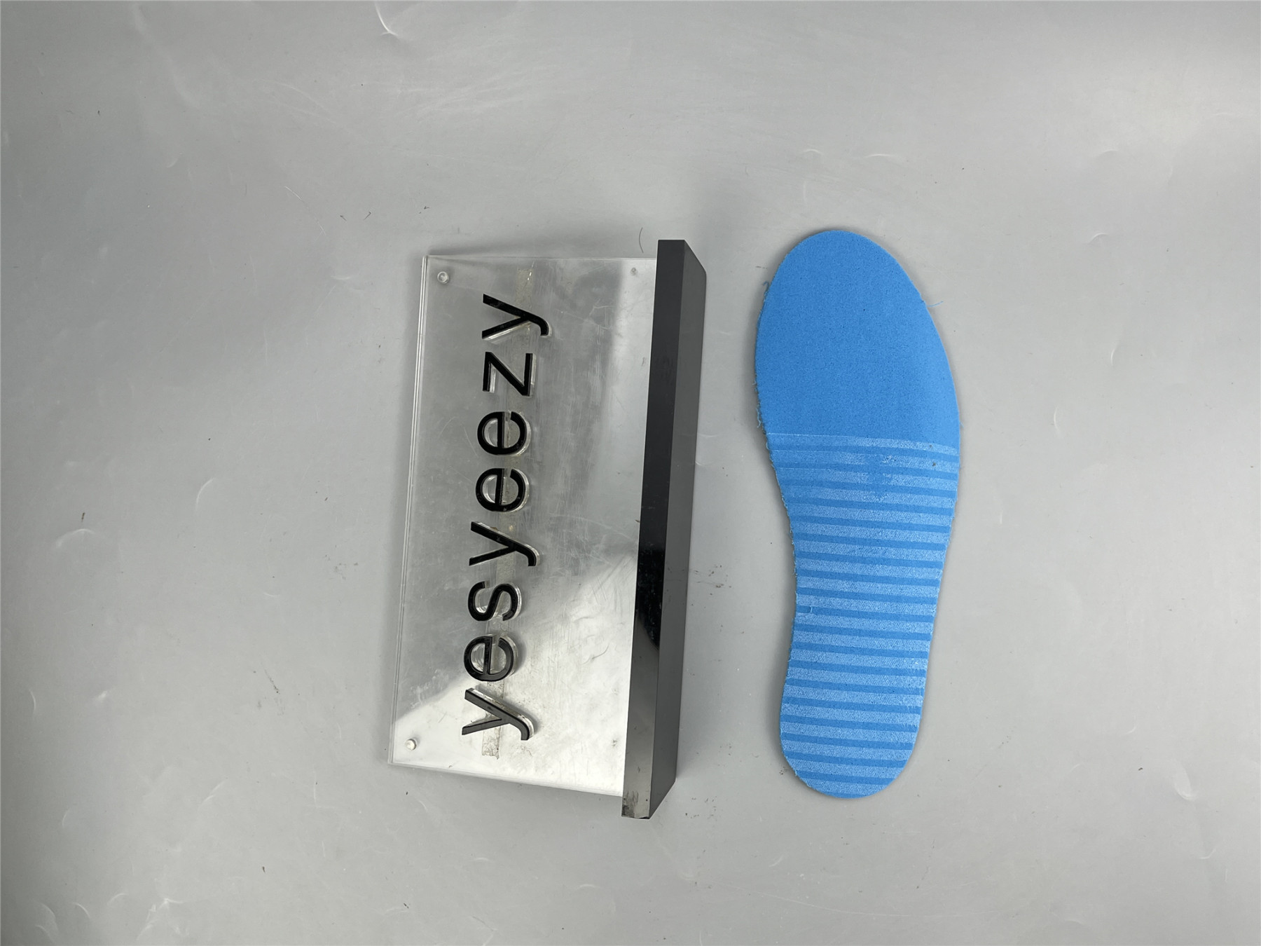 UA TRAVIS SCOTT X AIR JORDAN 1 LOW