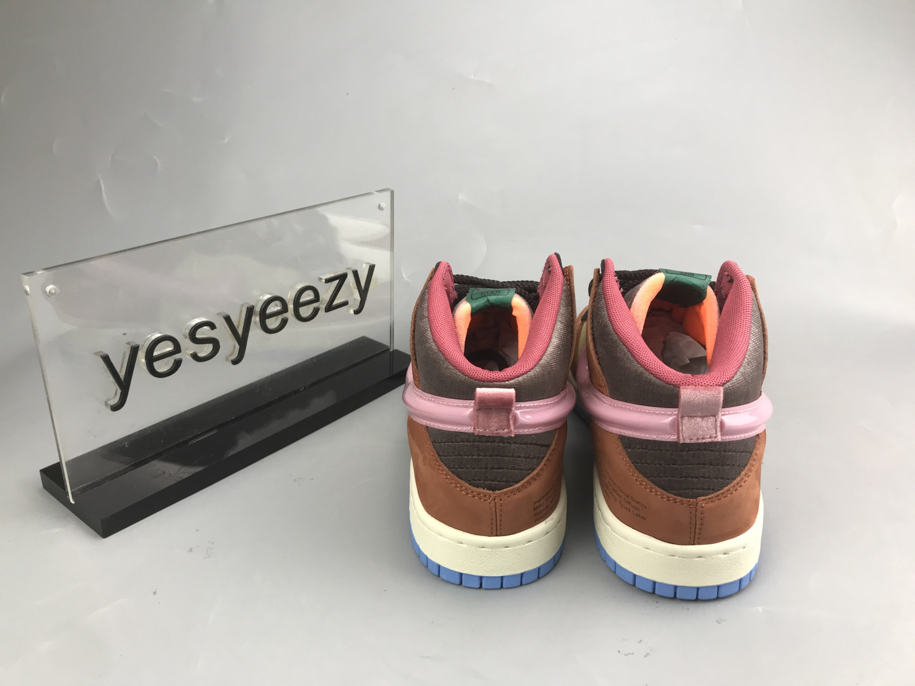 UA NIKE SOCIAL STATUS X DUNK MID 