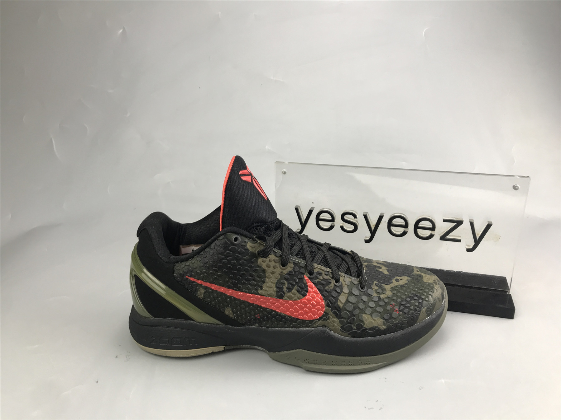 UA NIKE ZOOM KOBE 6 