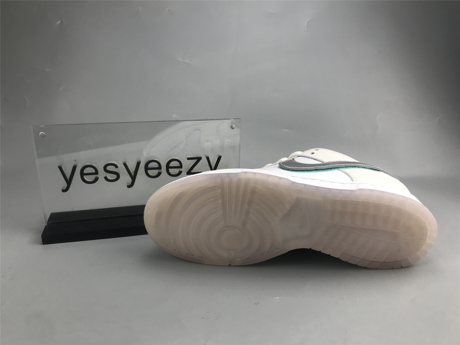 UA NIKE D1am0nd S*pPLY CO. X DUNK LOW PRO SB 