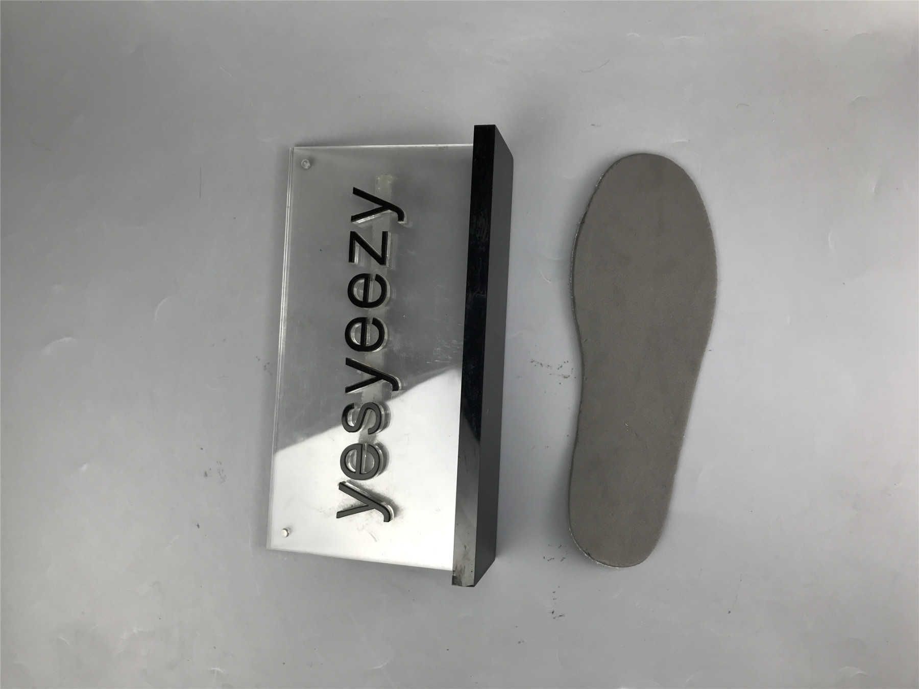 UA NIKE WMNS DUNK LOW 