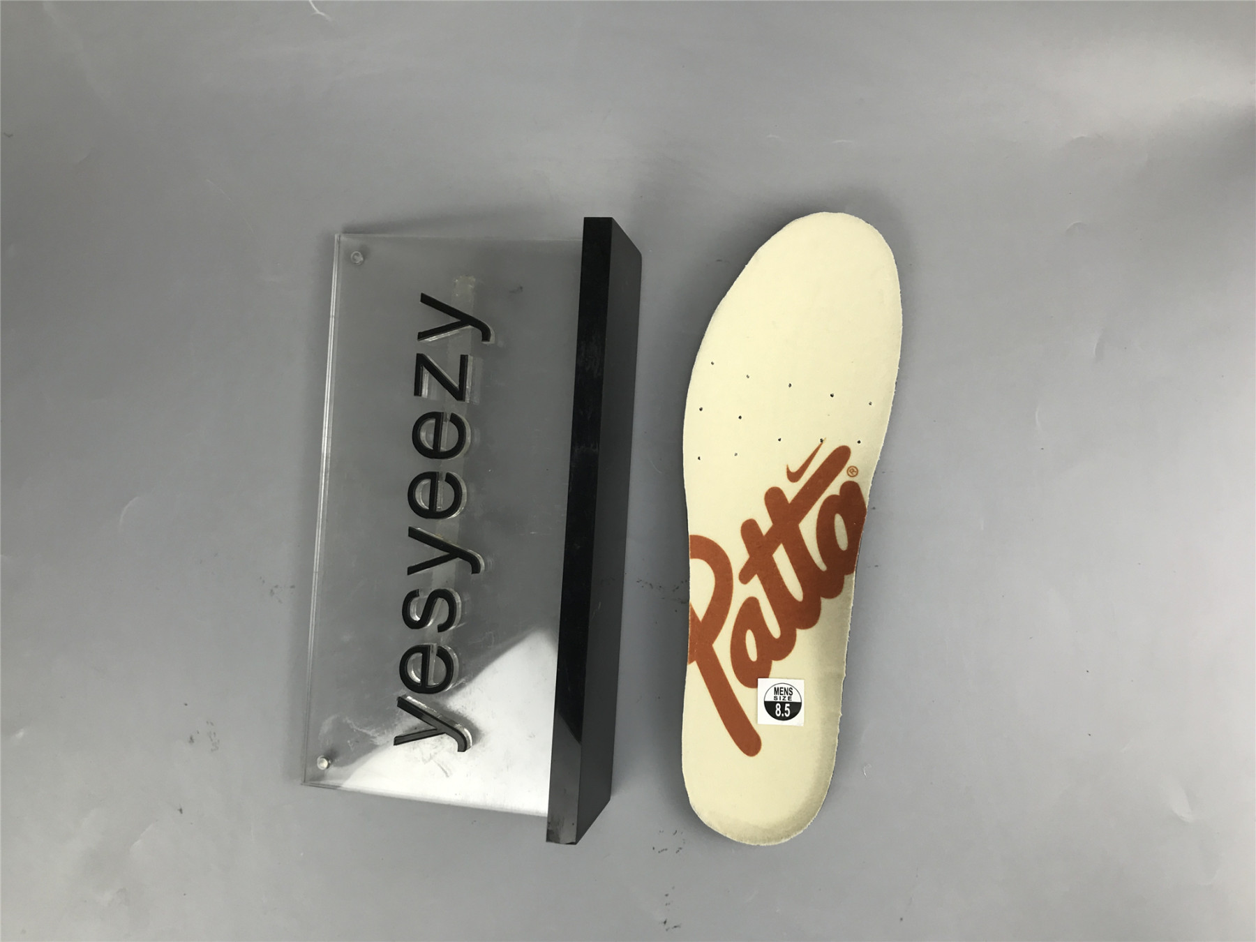 UA NIKE PATTA X AIR MAX 1 