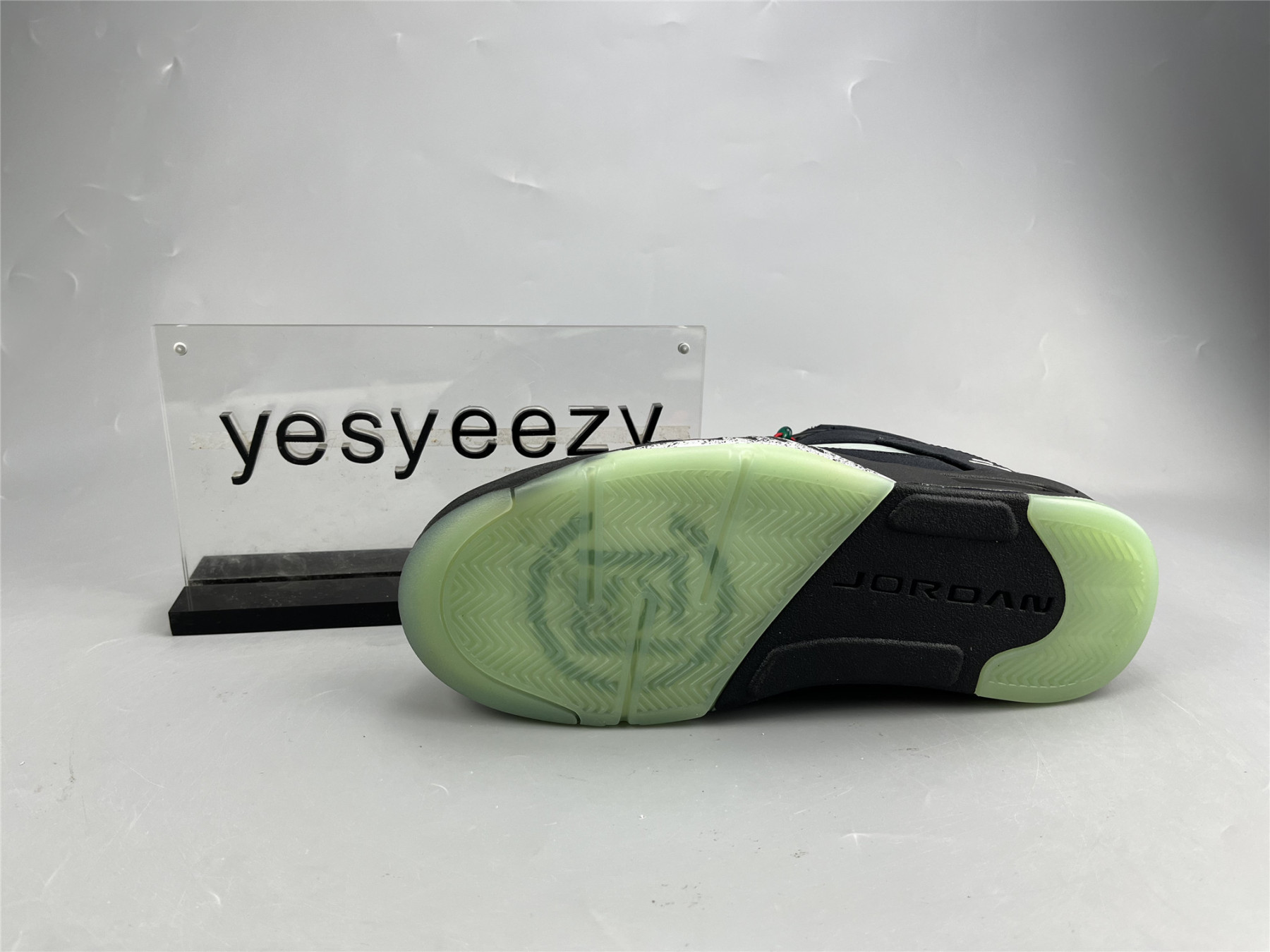 UA CLOT X AIR JORDAN 5 RETRO LOW 