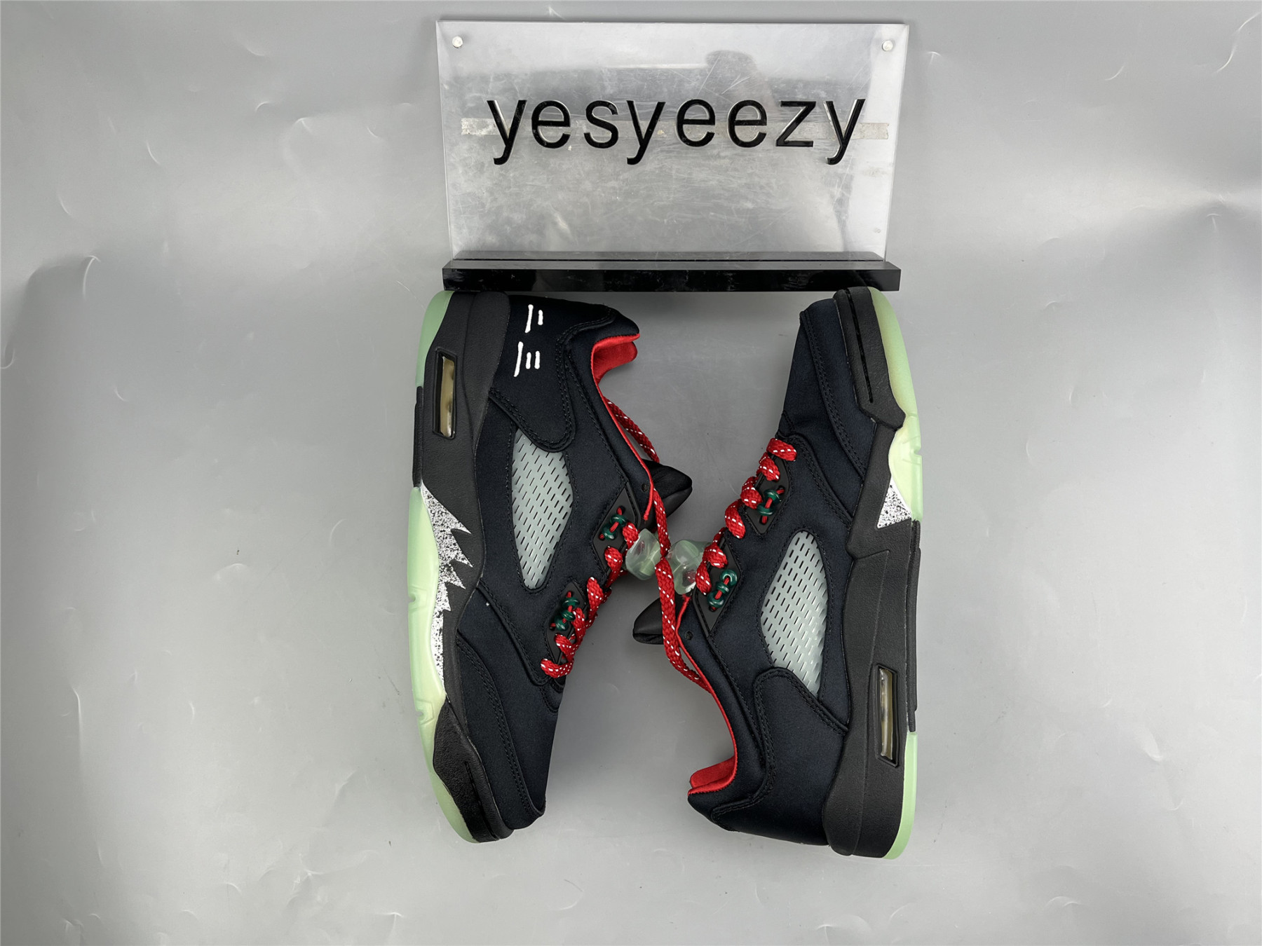 UA CLOT X AIR JORDAN 5 RETRO LOW 