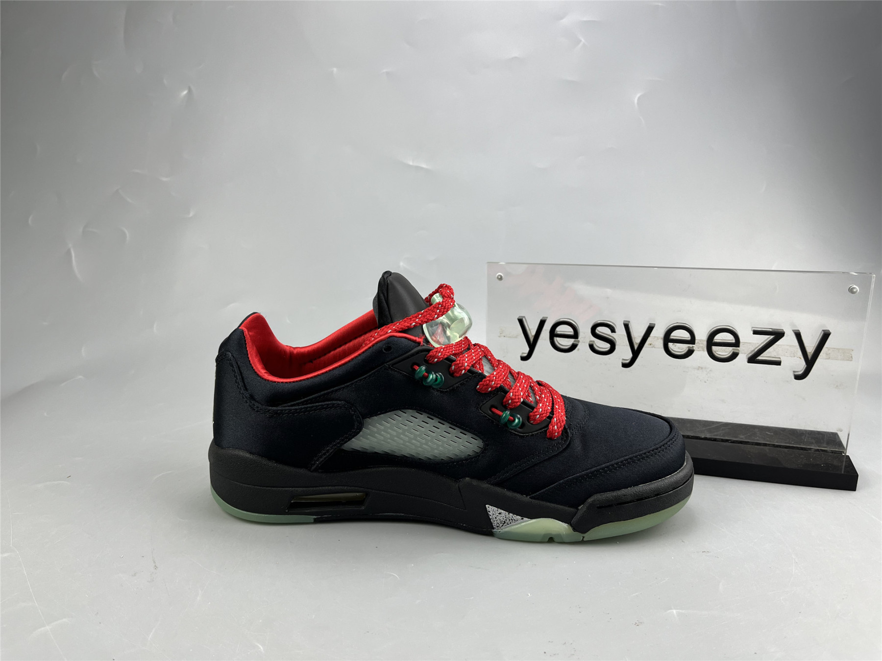 UA CLOT X AIR JORDAN 5 RETRO LOW 