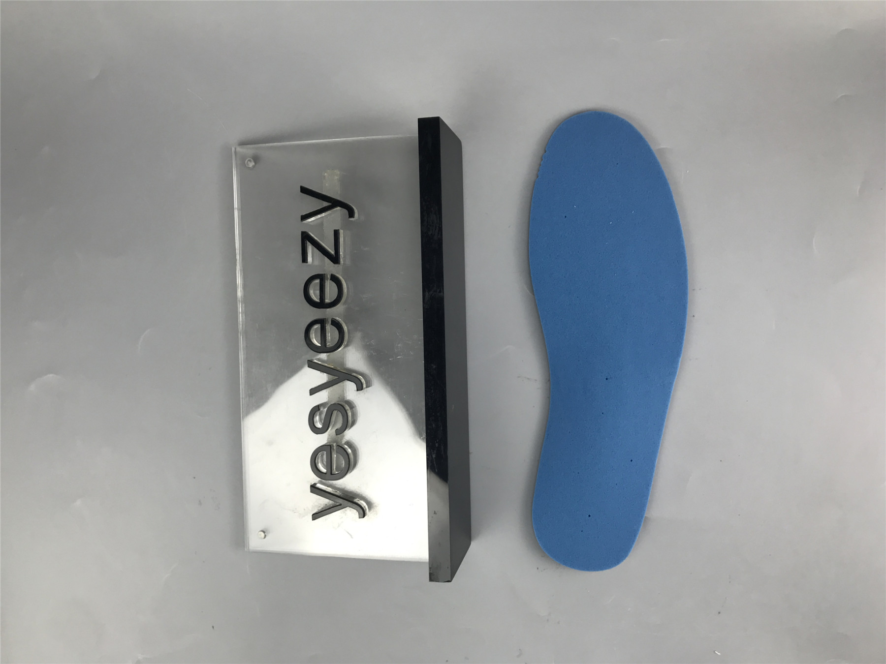 UA WMNS AIR JORDAN 6 RETRO 