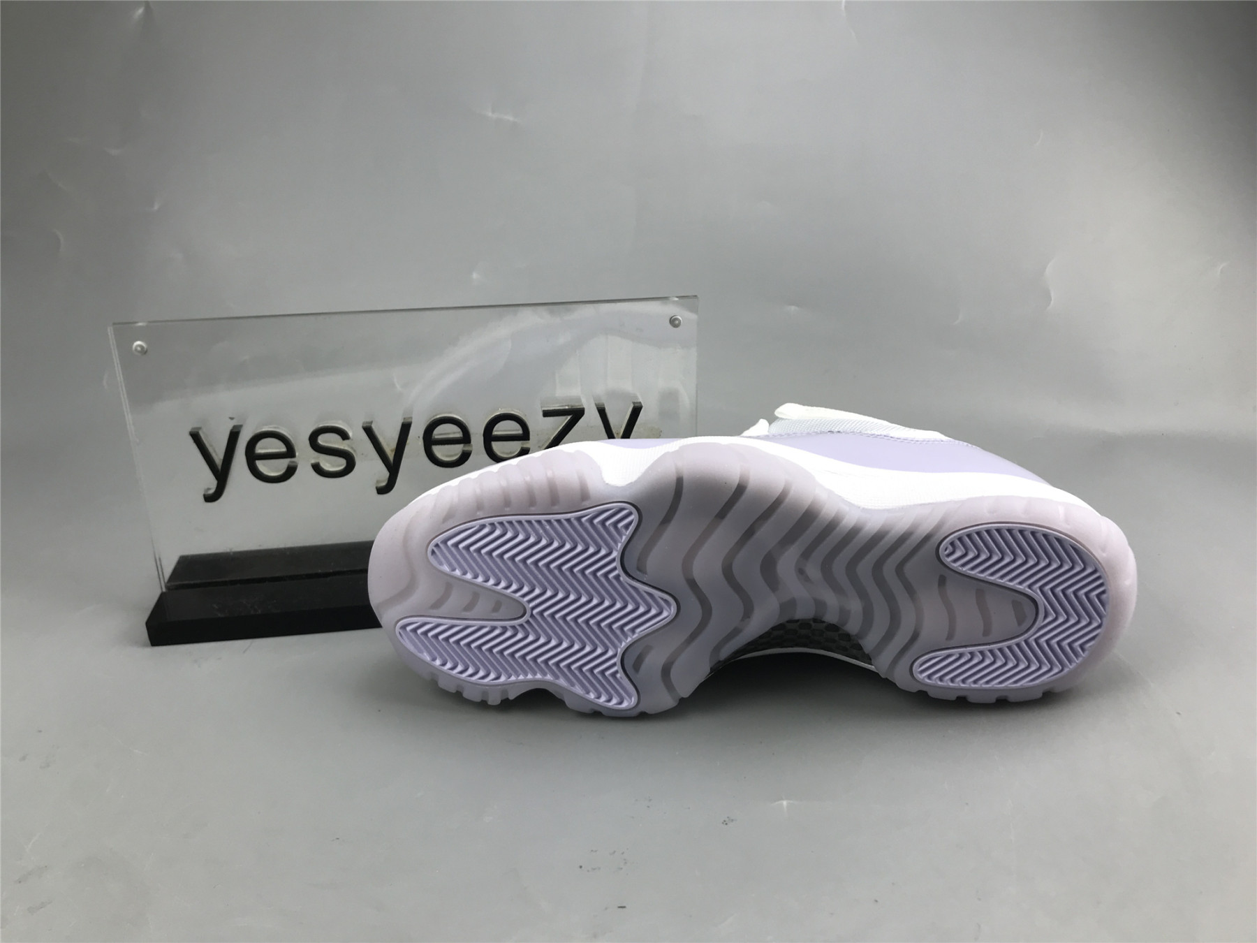 UA AIR JORDAN 11 LOW "PURE VIOLET"