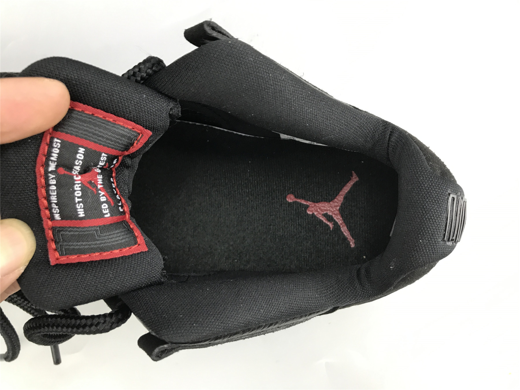 UA AIR JORDAN 11 RETRO LOW 