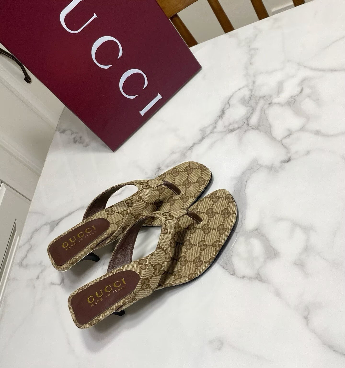 UA Gvc*1 Vittoria Thong Slides
