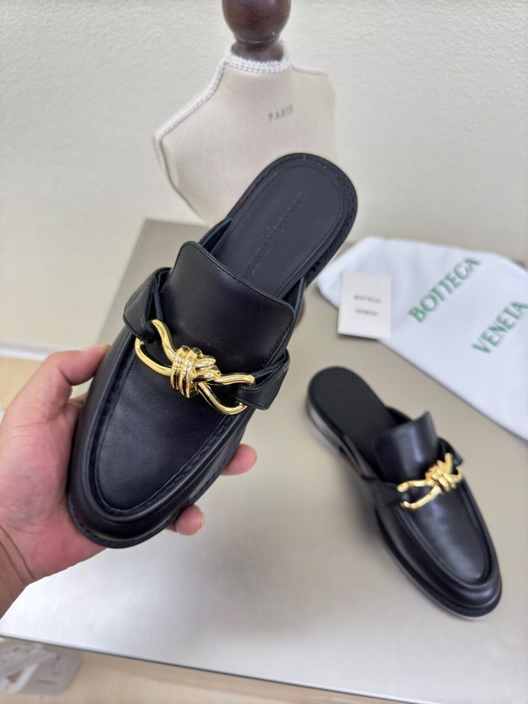 UA B0tt*ga Ven*ta Astaire Mules