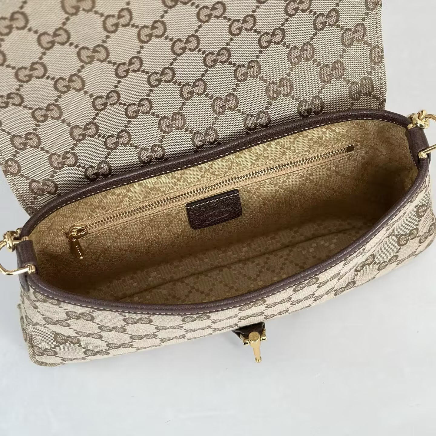 Gvc*1 Aperitivo Medium Shoulder Bag 26x14.5x3.5cm