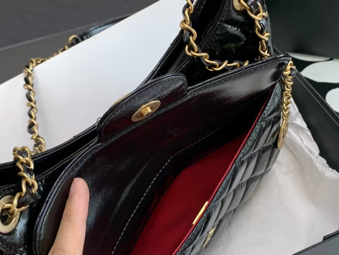 Ch**el Hobo Bag 21.5×22.5×7CM