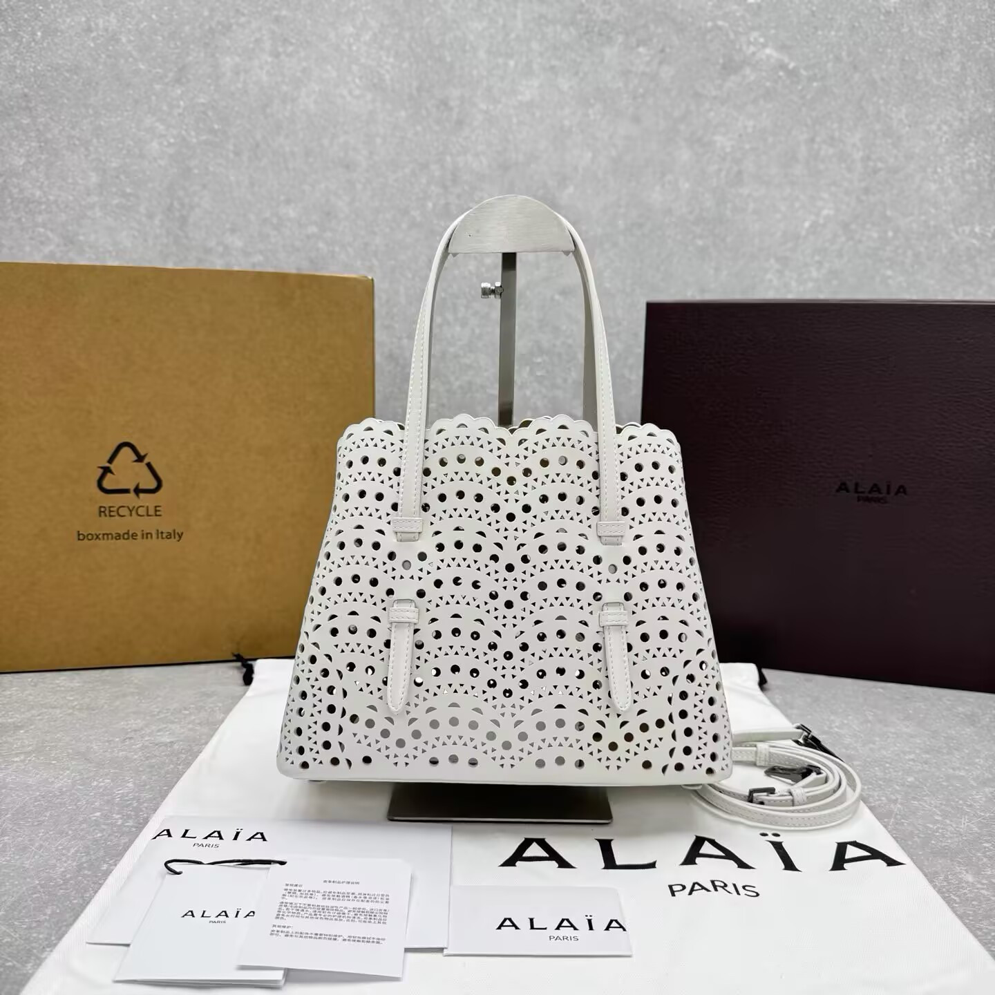 ALAÏA Mina 25 bag In Vienne Wave 25x20x13cm