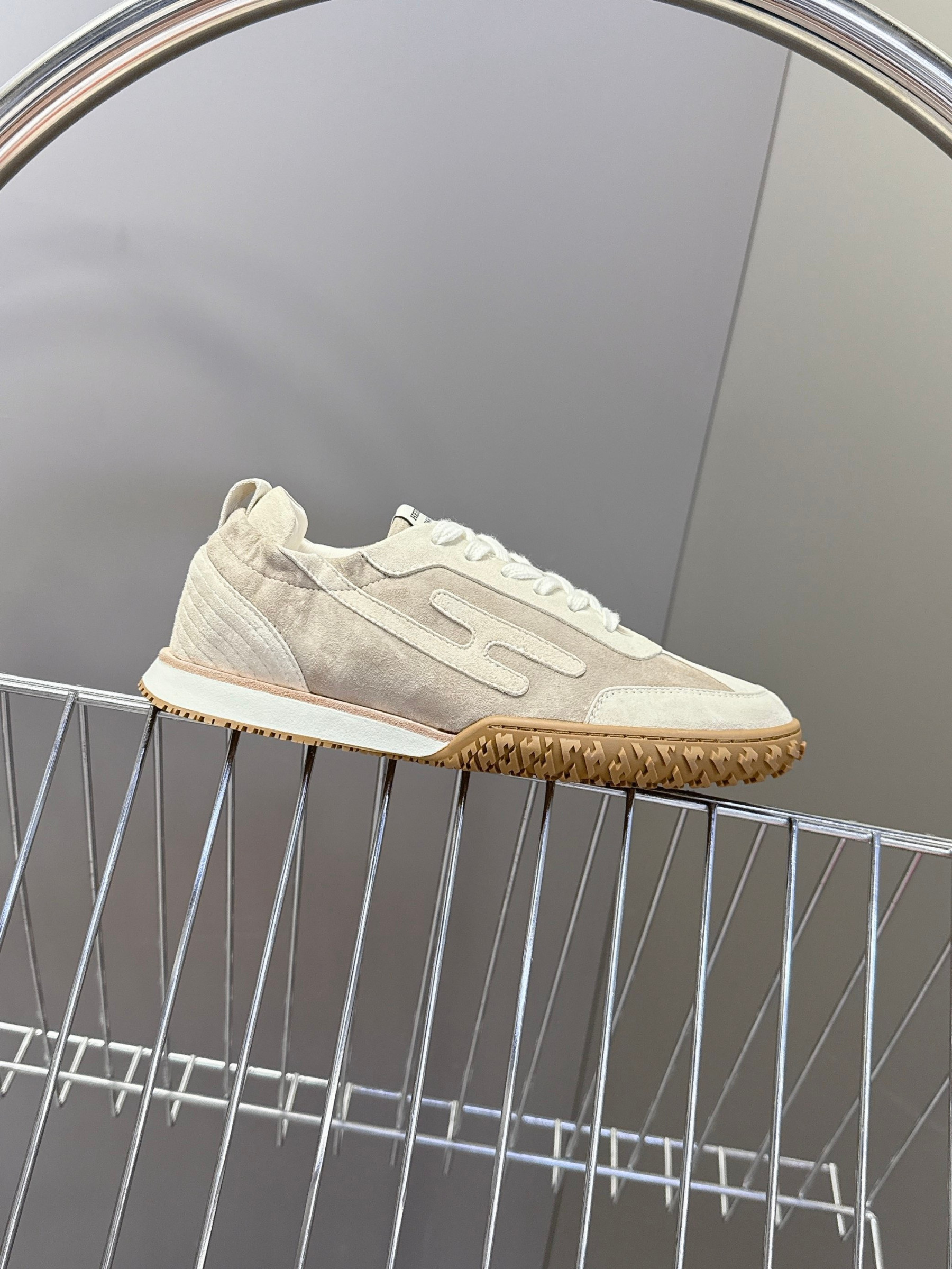 UA H**me5 Jet Sneaker