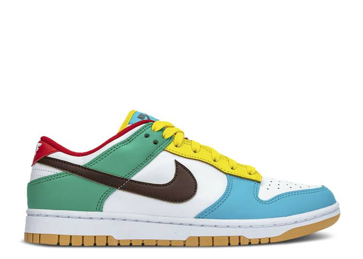 UA NIKE DUNK LOW SE 'FREE.99 - WHITE'