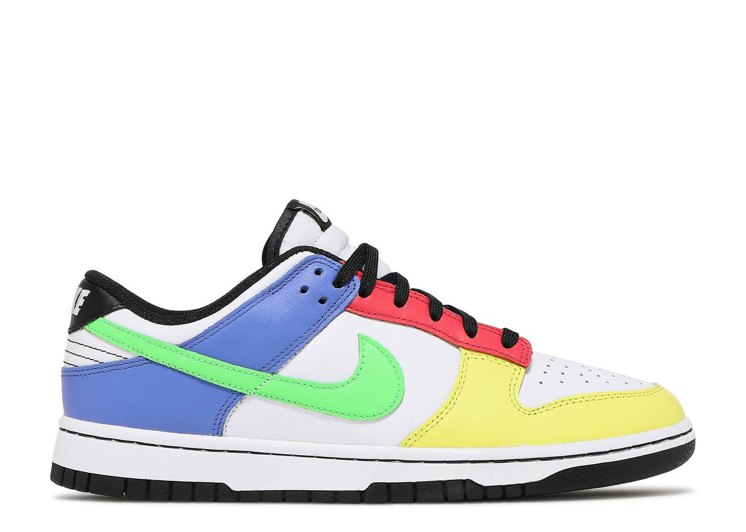 UA WMNS NIKE DUNK LOW 'GREEN STRIKE'