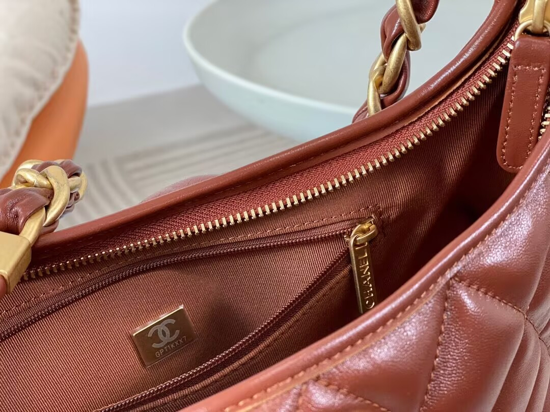 Ch**el Hobo Bag   30×28×11cm