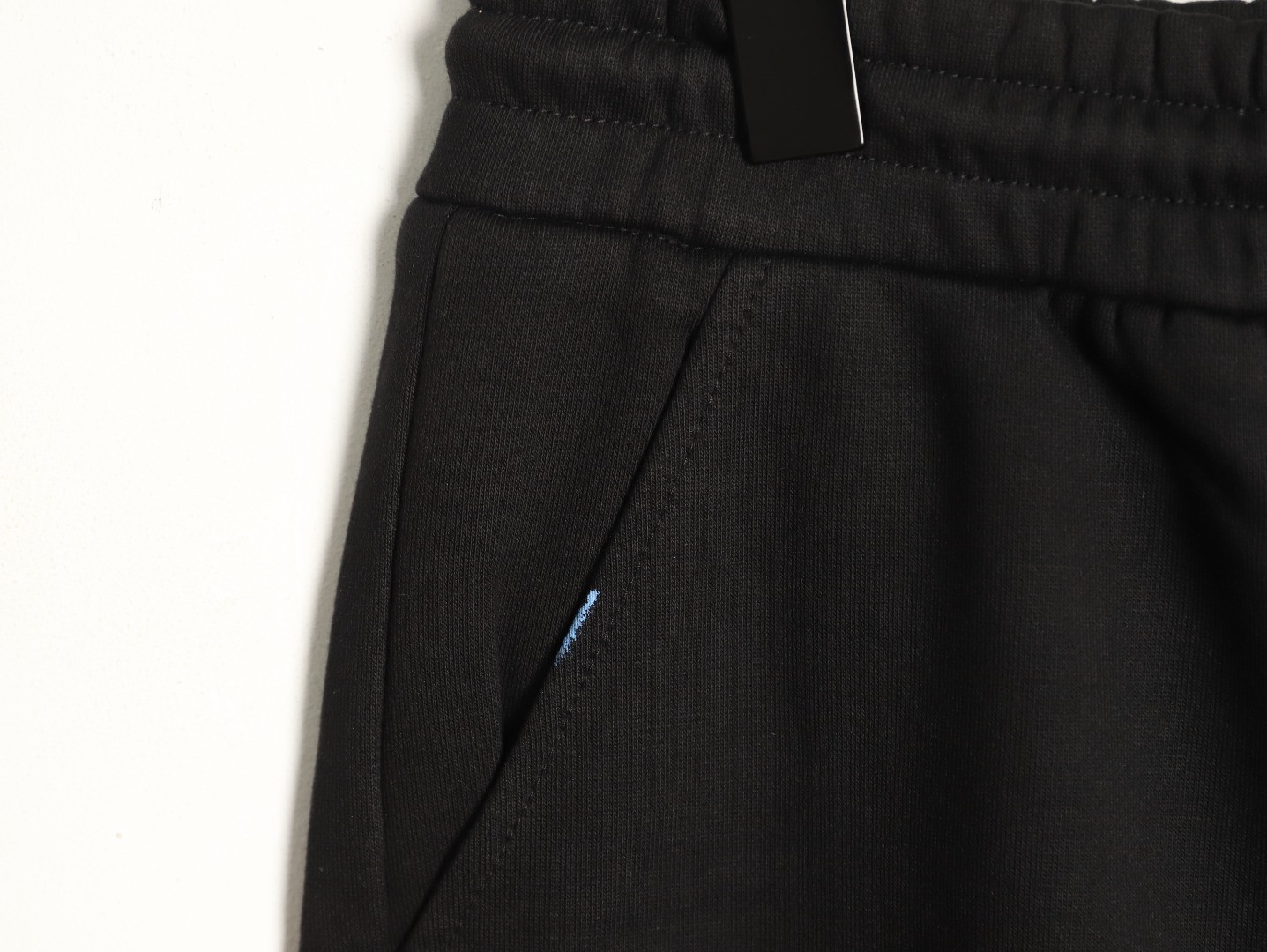 D10r shorts