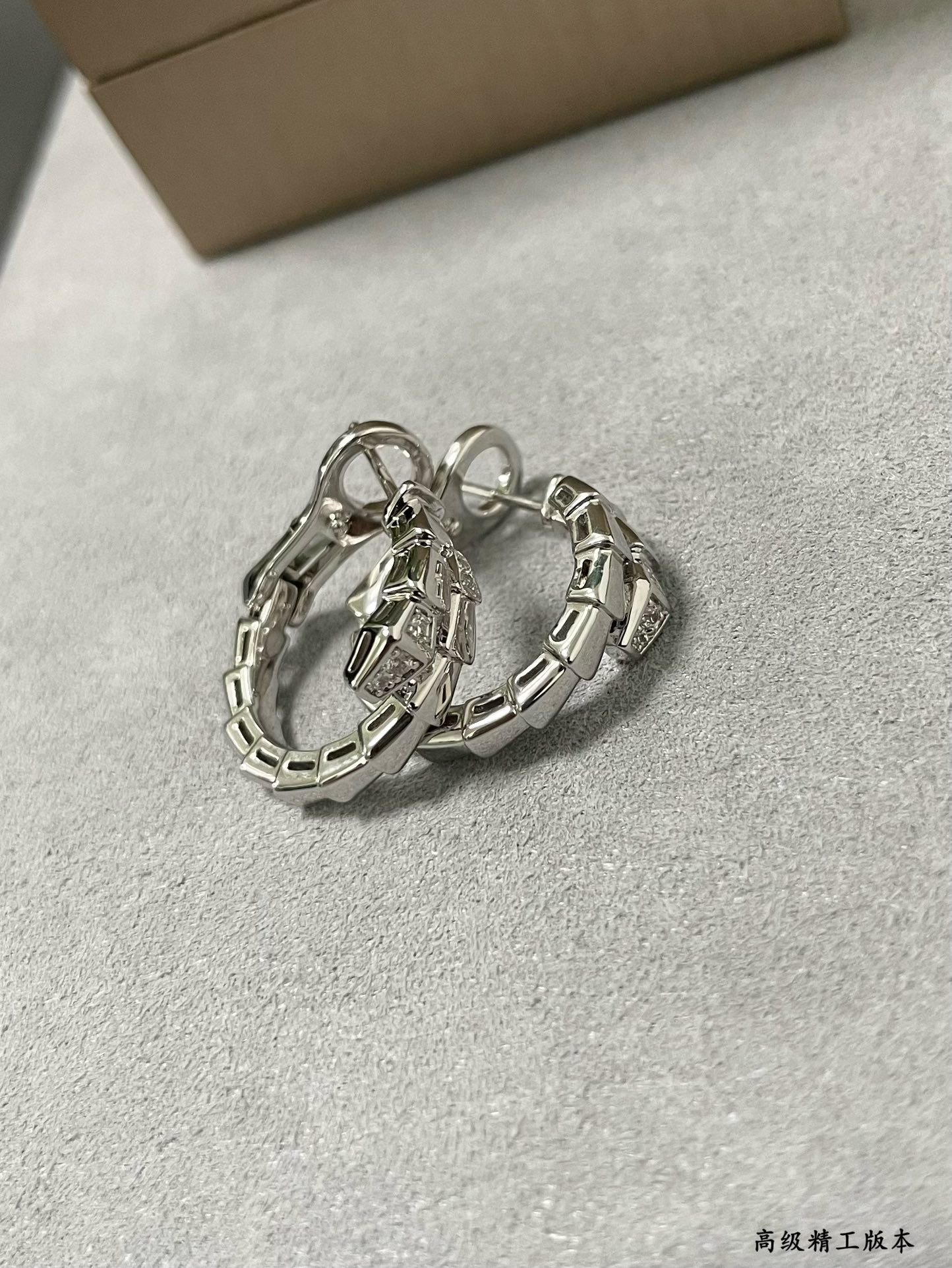 Bv1g*ai Head and tail drill snake Earrings