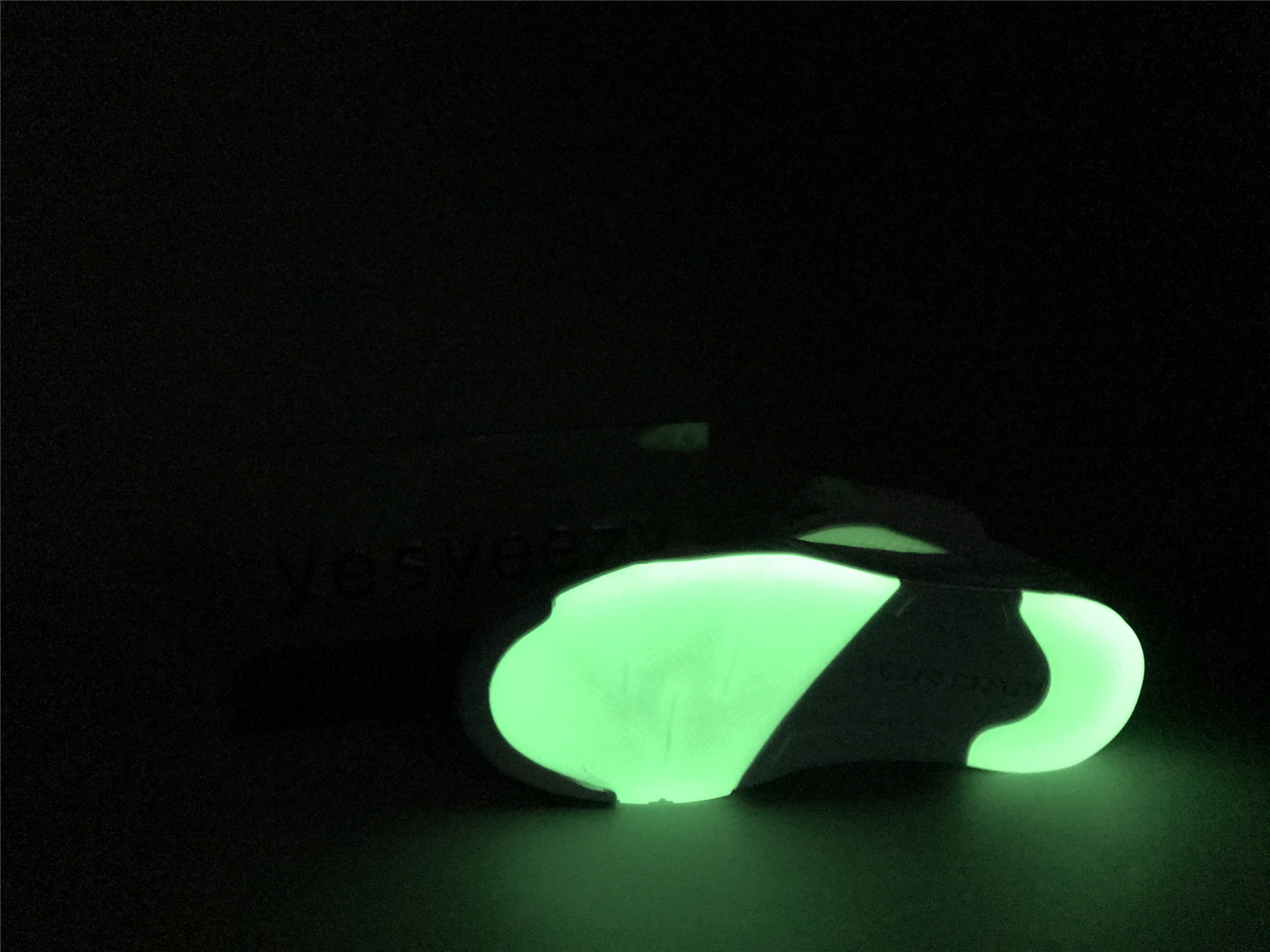 UA WMNS AIR JORDAN 5 RETRO 