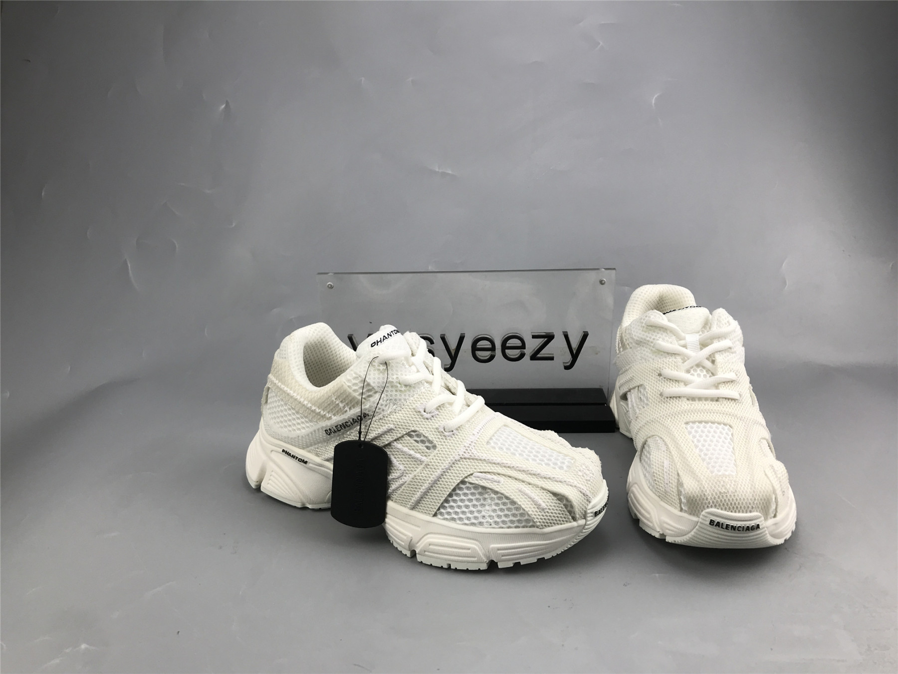 ua phanT0m sneaker white