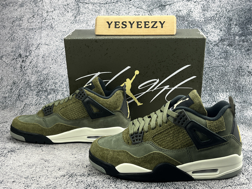 UA AIR JORDAN 4 RETRO SE 
