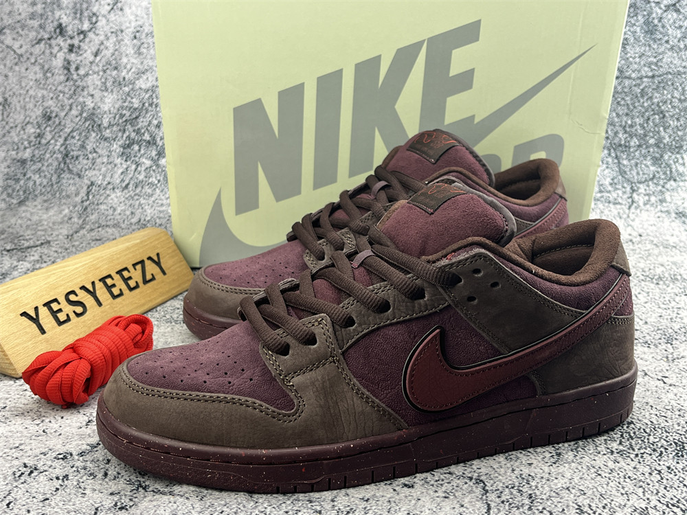 UA DUNK LOW PREMIUM SB 